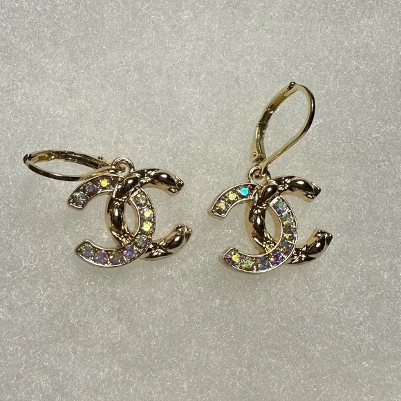 CHANEL Gold Earrings with Iridescent Accents - Picture 1 of 2